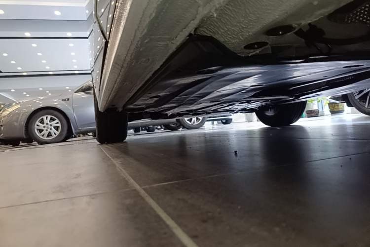 Used Volkswagen Bora 2025 Facelifted 200TSI DSG Yuexing Navigation Edition Left Side Sill