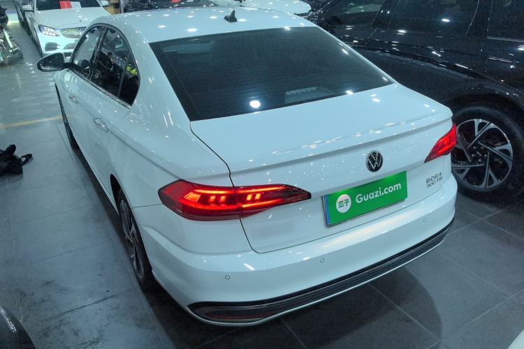 Used Volkswagen Bora 2025 300TSI DSG Prestige Edition Rear Left 45 Deg