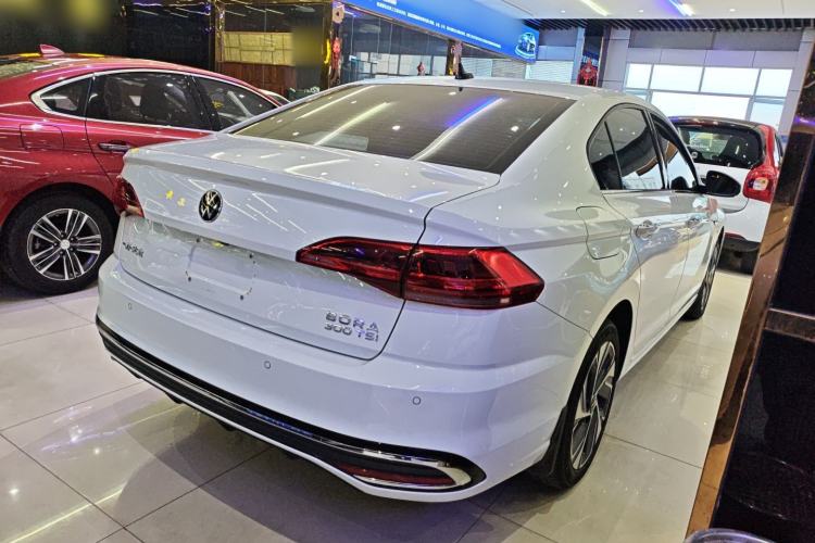 Used Volkswagen Bora 2025 300TSI DSG Prestige Edition Rear Right 45 Deg