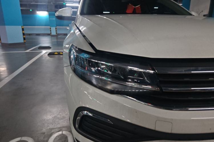 Used Volkswagen Bora 2025 Facelifted 200TSI DSG Yuexing Navigation Edition Right Front Headlight