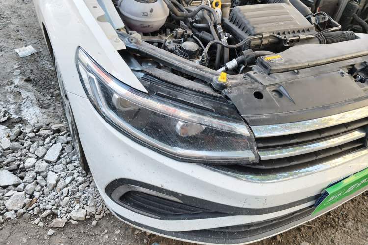 Used Volkswagen Bora 2025 200TSI DSG Enjoy PRO Edition Right Front Headlight