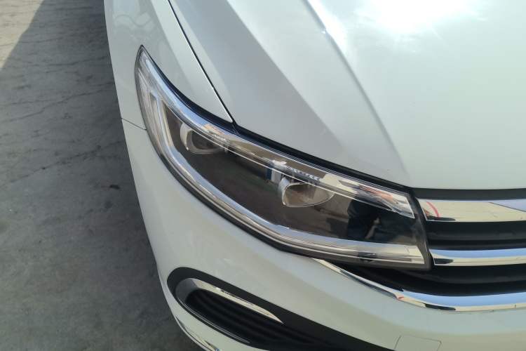 Used Volkswagen Bora 2025 200TSI DSG Enjoy Driving Navigation Edition Right Front Headlight