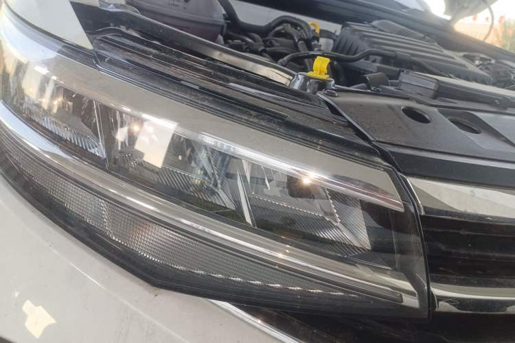 Used Volkswagen Bora 2025 Facelifted 200TSI DSG Yuexing Navigation Edition Right Front Headlight