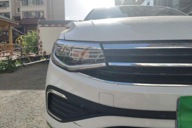 Used Volkswagen Bora 2025 200TSI DSG Enjoy PRO Edition Right Front Headlight