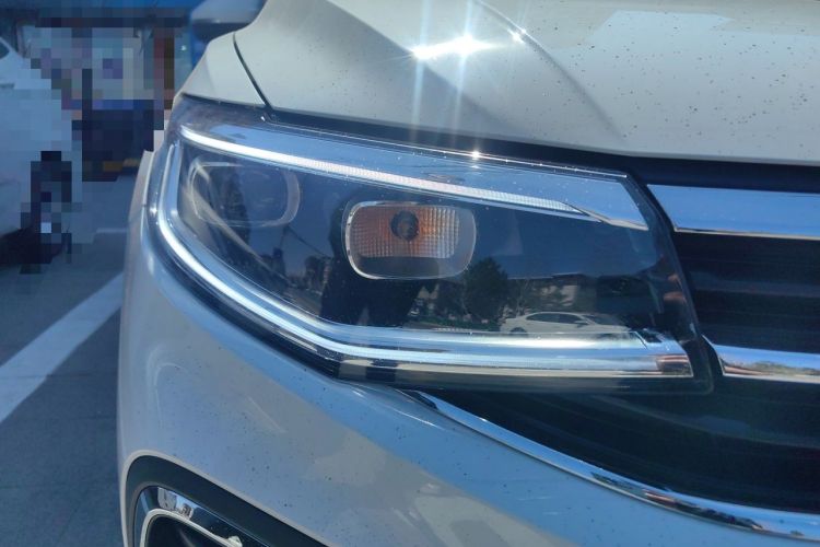 Used Volkswagen Bora 2025 200TSI DSG Enjoy PRO Edition Right Front Headlight