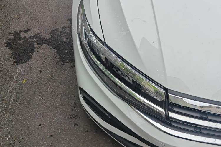 Used Volkswagen Bora 2025 Facelifted 200TSI DSG Yuexing Navigation Edition Right Front Headlight
