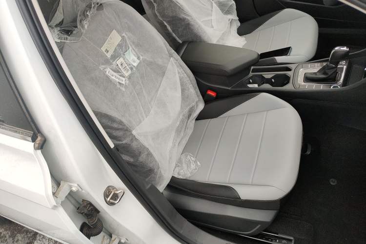 Used Volkswagen Bora 2025 200TSI DSG Enjoy PRO Edition Right Front Seat