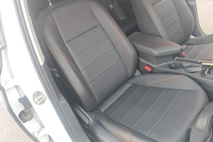 Used Volkswagen Bora 2025 200TSI DSG Enjoy PRO Edition Right Front Seat