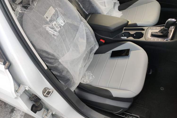 Used Volkswagen Bora 2025 200TSI DSG Enjoy PRO Edition Right Front Seat