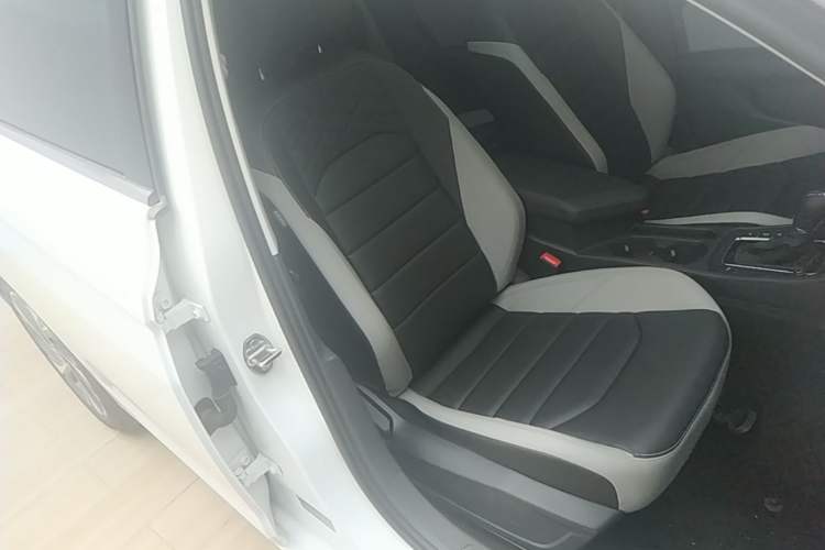 Used Volkswagen Bora 2025 300TSI DSG Prestige Edition Right Front Seat