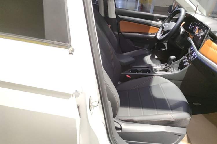Used Volkswagen Bora 2025 Model, Facelifted 200TSI DSG Yuexing PRO Edition Right Front Seat