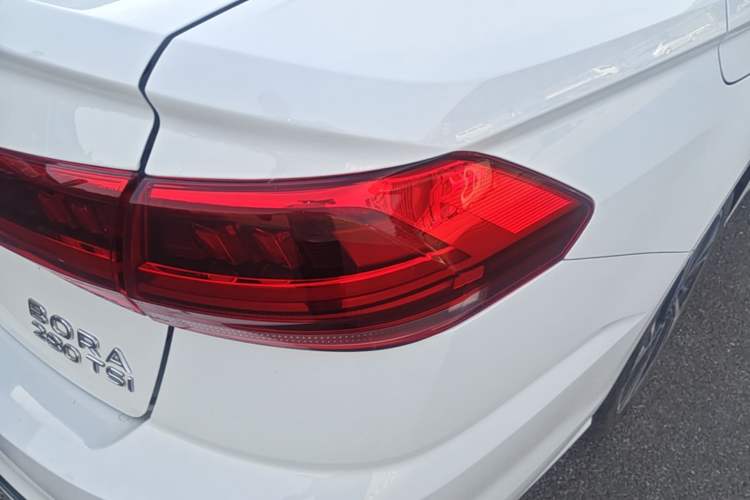 Used Volkswagen Bora 2025 200TSI DSG Enjoy PRO Edition Right Rear Taillight