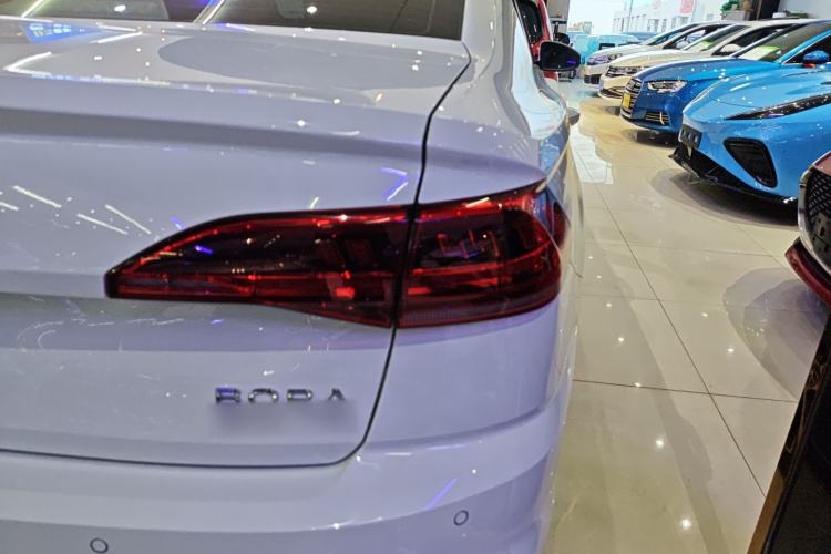 Used Volkswagen Bora 2025 300TSI DSG Prestige Edition Right Rear Taillight