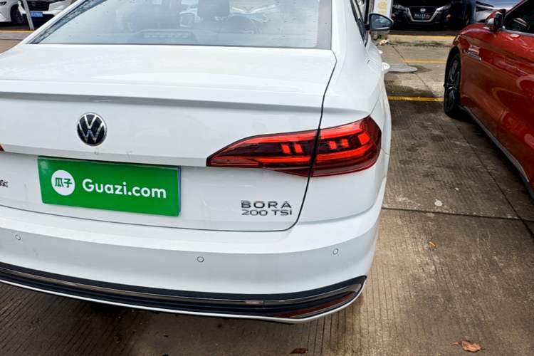 Used Volkswagen Bora 2025 200TSI DSG Enjoy Driving Navigation Edition Right Rear Taillight