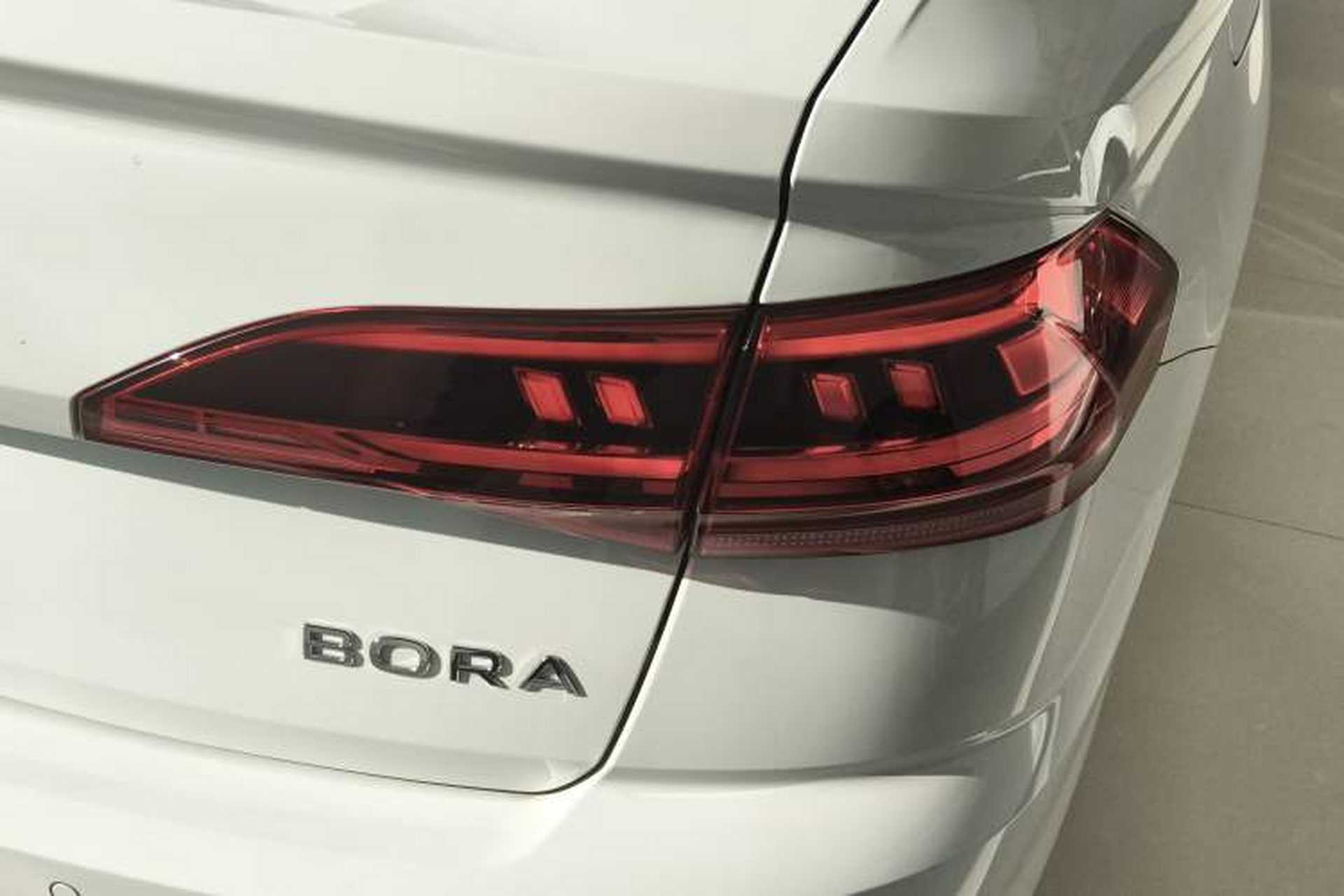 Used Volkswagen Bora 2025 Facelifted 200TSI DSG Yuexing Navigation Edition Right Rear Taillight