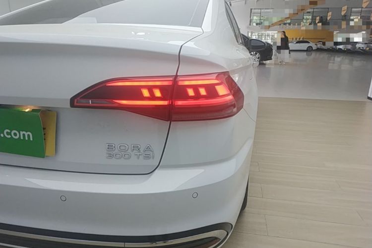 Used Volkswagen Bora 2025 300TSI DSG Prestige Edition Right Rear Taillight
