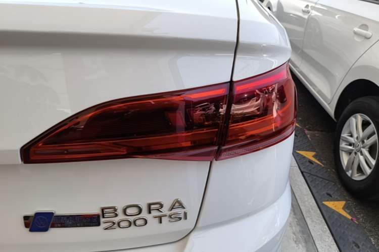 Used Volkswagen Bora 2025 200TSI DSG Enjoy PRO Edition Right Rear Taillight