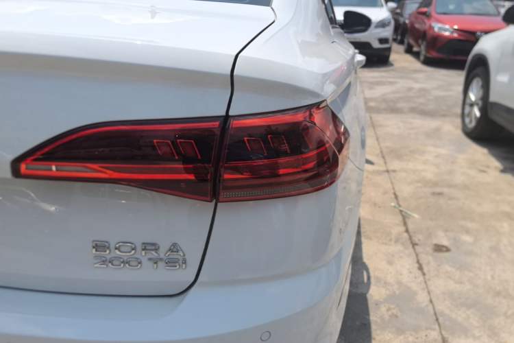 Used Volkswagen Bora 2025 200TSI DSG Enjoy PRO Edition Right Rear Taillight