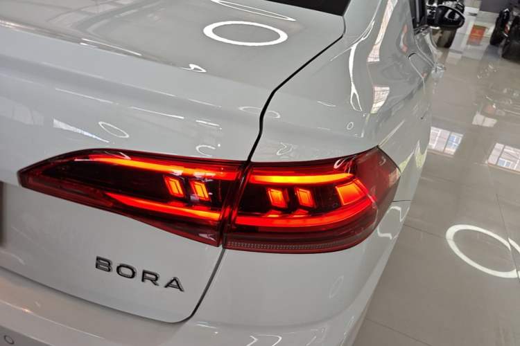 Used Volkswagen Bora 2025 200TSI DSG Enjoy PRO Edition Right Rear Taillight