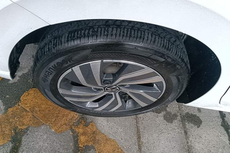 Used Volkswagen Bora 2025 200TSI DSG Enjoy Driving Navigation Edition Right Rear Wheel Hub