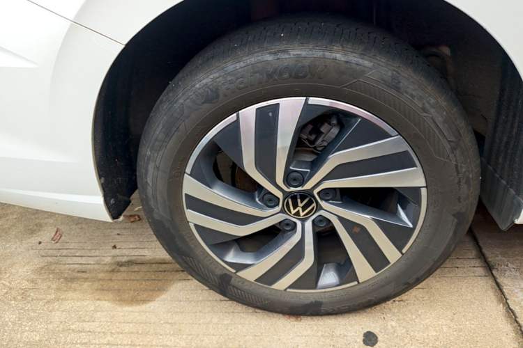 Used Volkswagen Bora 2025 200TSI DSG Enjoy Driving Navigation Edition Right Rear Wheel Hub