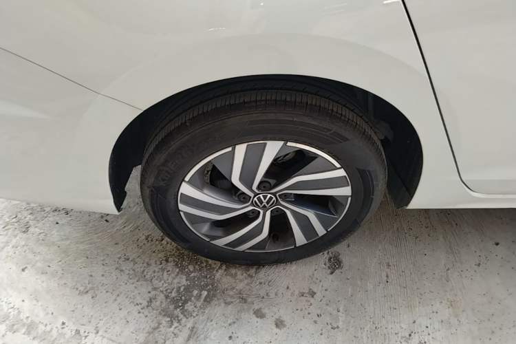 Used Volkswagen Bora 2025 200TSI DSG Enjoy Driving Navigation Edition Right Rear Wheel Hub