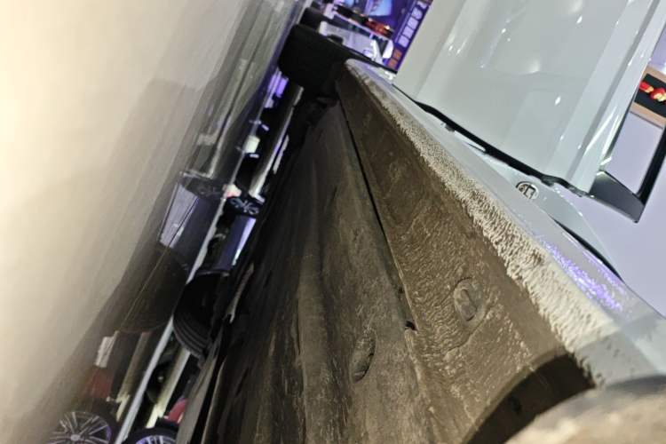Used Volkswagen Bora 2025 300TSI DSG Prestige Edition Right Side Sill