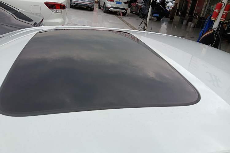 Used Volkswagen Bora 2025 Model, Facelifted 300TSI DSG Zunxing Edition Roof