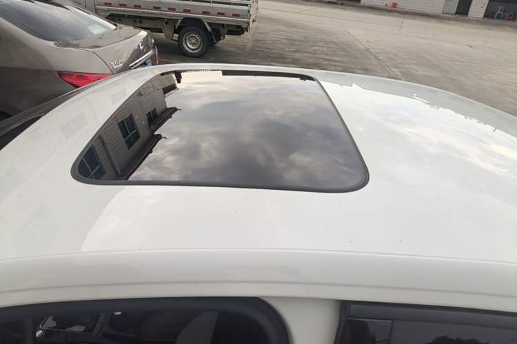 Used Volkswagen Bora 2025 300TSI DSG Prestige Edition Roof