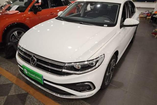 Volkswagen Bora 2025 300TSI DSG Prestige Edition usado