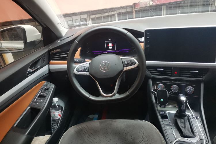 Used Volkswagen Bora 2025 Model, Facelifted 200TSI DSG Yuexing PRO Edition Steering Wheel