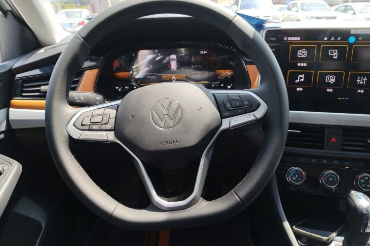 Used Volkswagen Bora 2025 Model, Facelifted 200TSI DSG Yuexing PRO Edition Steering Wheel