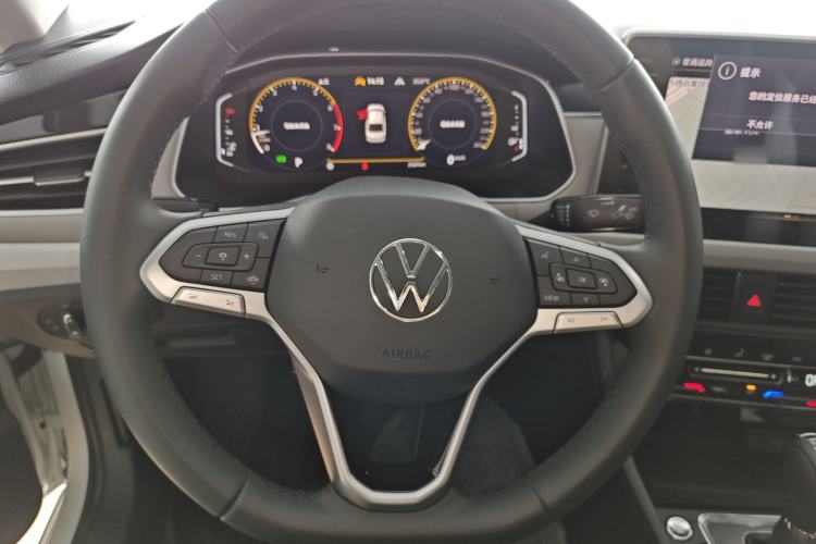 Used Volkswagen Bora 2025 Model, Facelifted 300TSI DSG Zunxing Edition Steering Wheel