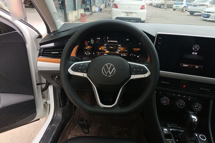 Used Volkswagen Bora 2025 Facelifted 200TSI DSG Yuexing Navigation Edition Steering Wheel