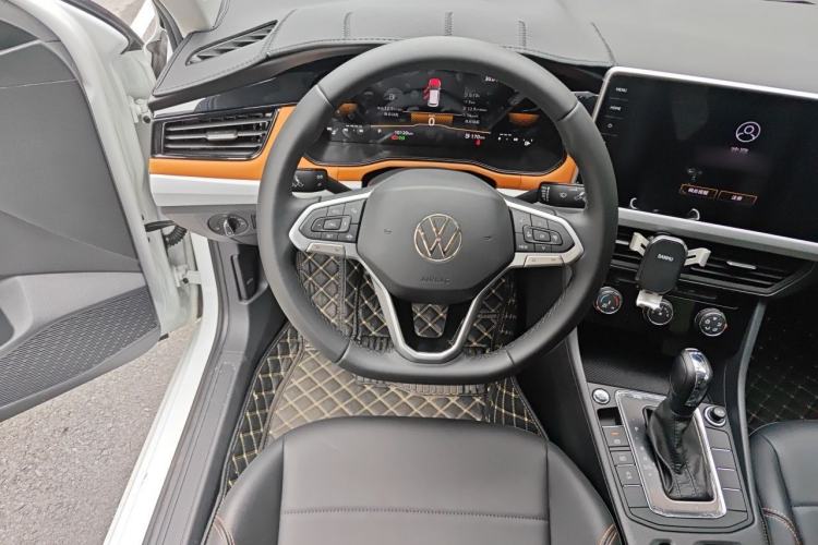 Used Volkswagen Bora 2025 Facelifted 200TSI DSG Yuexing Navigation Edition Steering Wheel