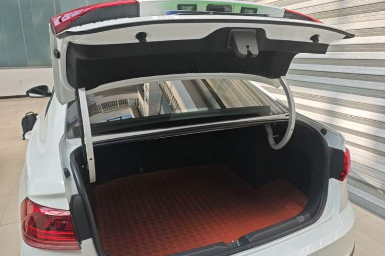Used Volkswagen Bora 2025 Facelifted 200TSI DSG Yuexing Navigation Edition Trunk