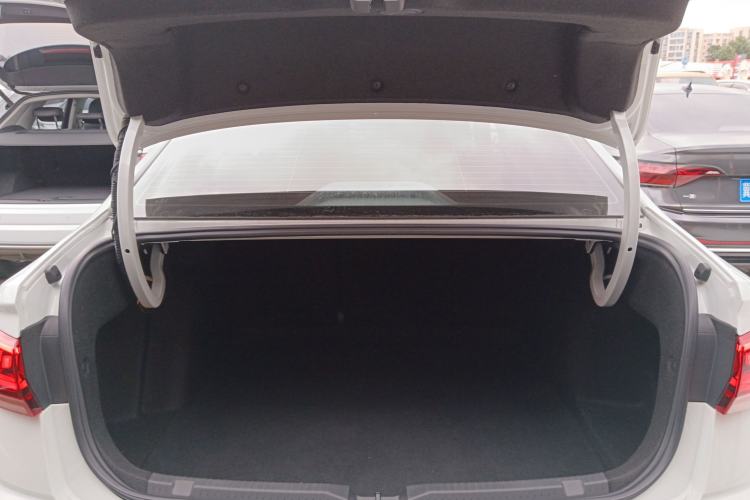 Used Volkswagen Bora 2025 Model, Facelifted 300TSI DSG Zunxing Edition Trunk