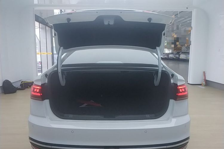 Used Volkswagen Bora 2025 300TSI DSG Prestige Edition Trunk