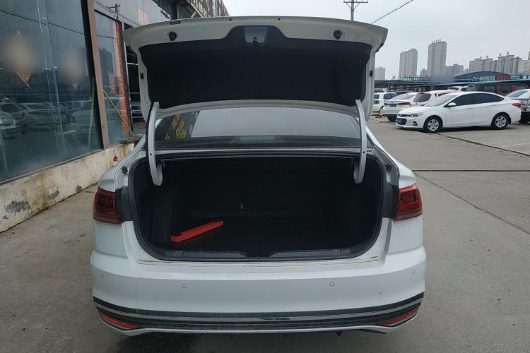 Used Volkswagen Bora 2025 Facelifted 200TSI DSG Yuexing Navigation Edition Trunk
