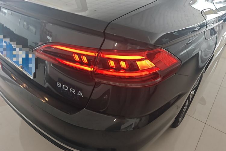 Used Volkswagen Bora 2026 200TSI DSG Yuexing Navigation Edition Right Rear Taillight