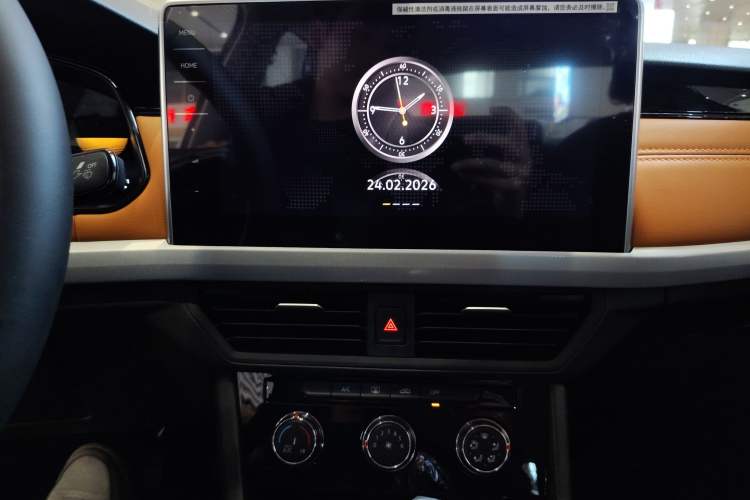 Used Volkswagen Bora 2026 200TSI DSG Yuexing Navigation Edition Audio And AC Panel