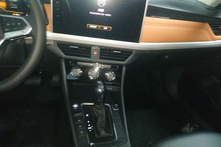 Used Volkswagen Bora 2026 200TSI DSG Yuexing Navigation Edition Audio And AC Panel