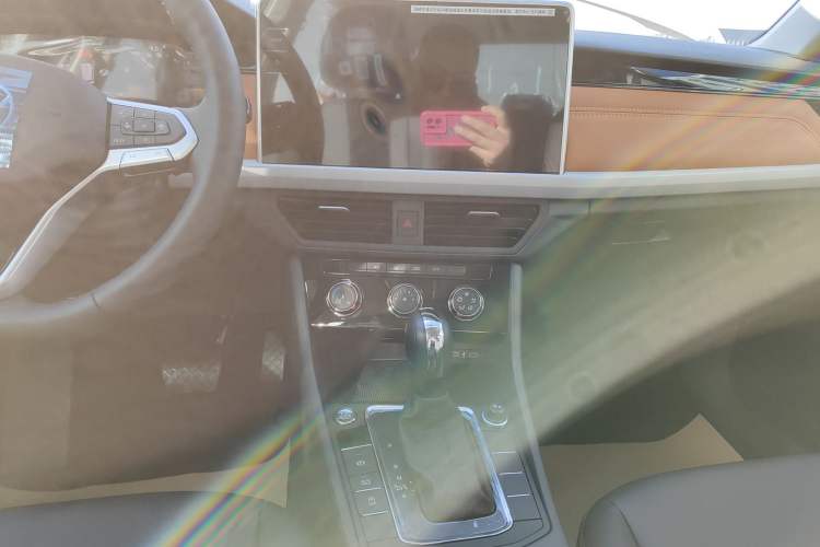 Used Volkswagen Bora 2026 200TSI DSG Yuexing Navigation Edition Audio And AC Panel