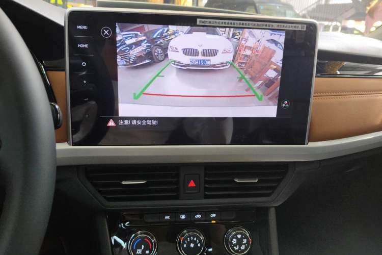 Used Volkswagen Bora 2026 200TSI DSG Yuexing Navigation Edition Audio And AC Panel