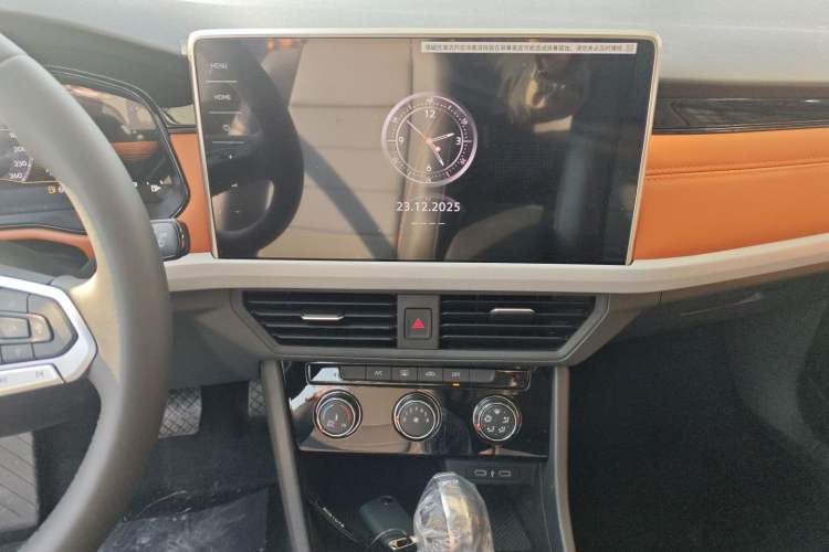 Used Volkswagen Bora 2026 200TSI DSG Yuexing Navigation Edition Audio And AC Panel