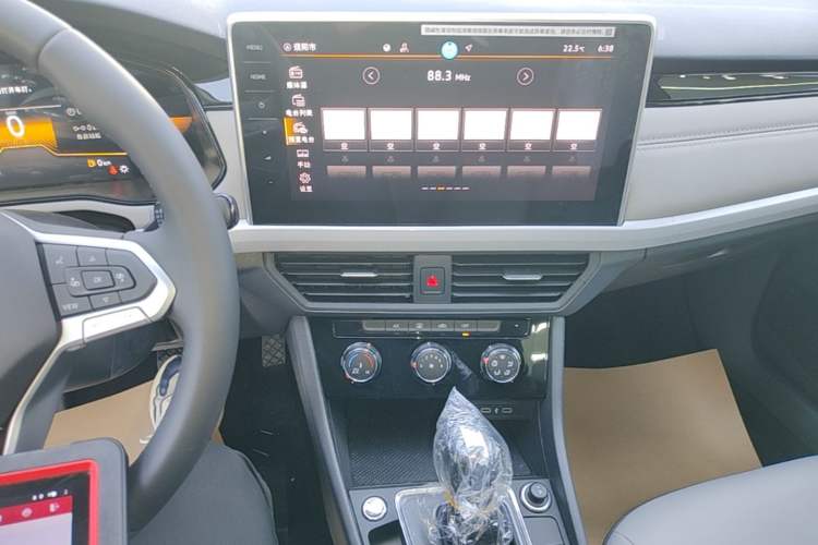Used Volkswagen Bora 2026 200TSI DSG Yuexing Navigation Edition Audio And AC Panel