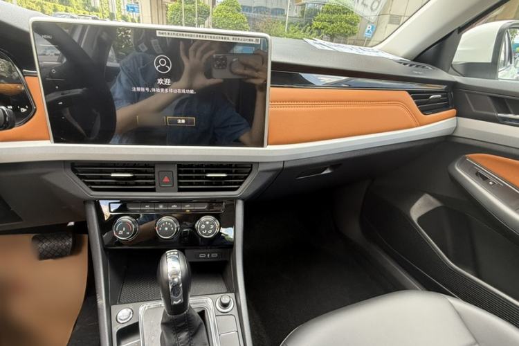 Used Volkswagen Bora 2026 200TSI DSG Yuexing Navigation Edition Audio And AC Panel