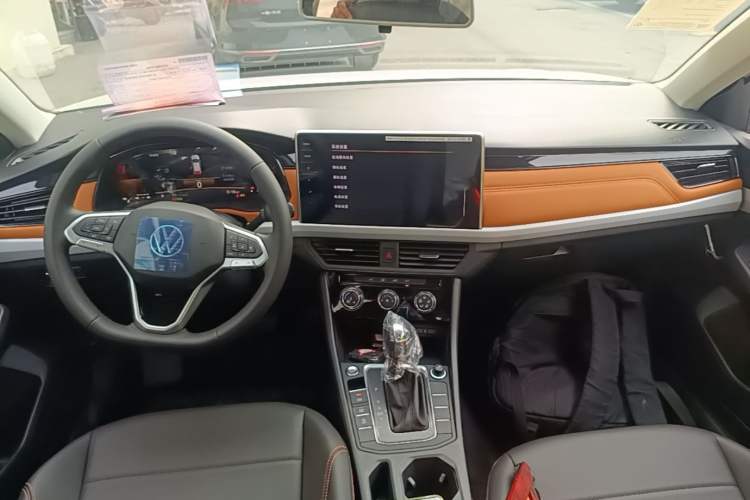 Used Volkswagen Bora 2026 200TSI DSG Yuexing Navigation Edition Center Console