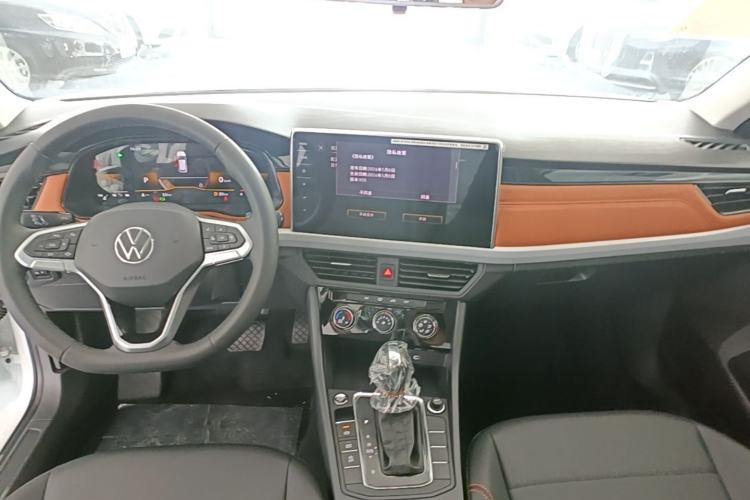 Used Volkswagen Bora 2026 200TSI DSG Yuexing Navigation Edition Center Console
