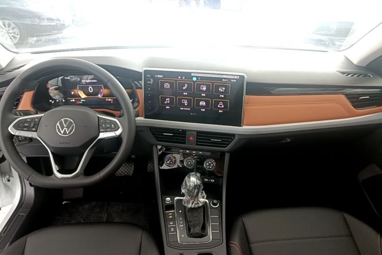 Used Volkswagen Bora 2026 200TSI DSG Yuexing Navigation Edition Center Console